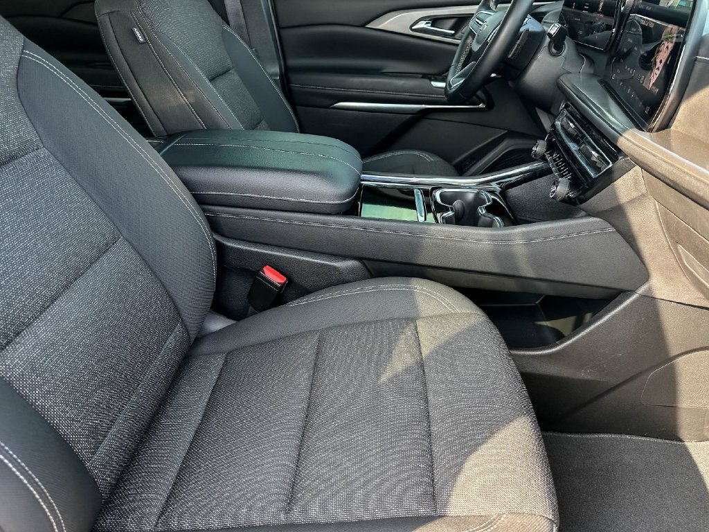 Used 2024 Black Chevrolet LS image 24