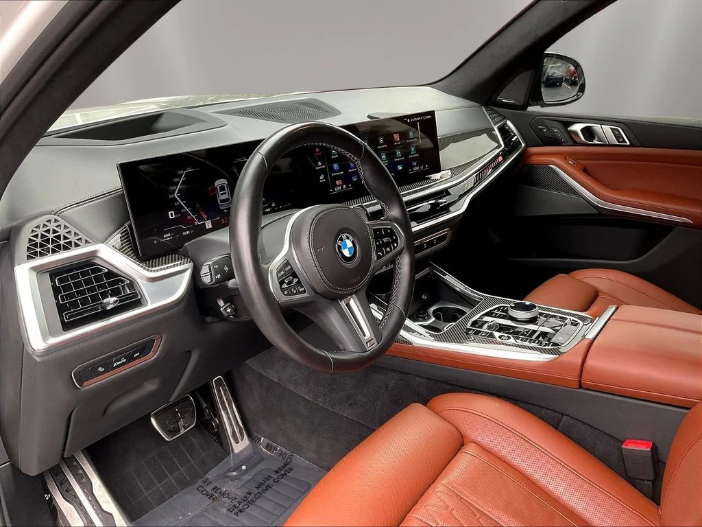 Used 2024 White Metallic BMW M60i image 17