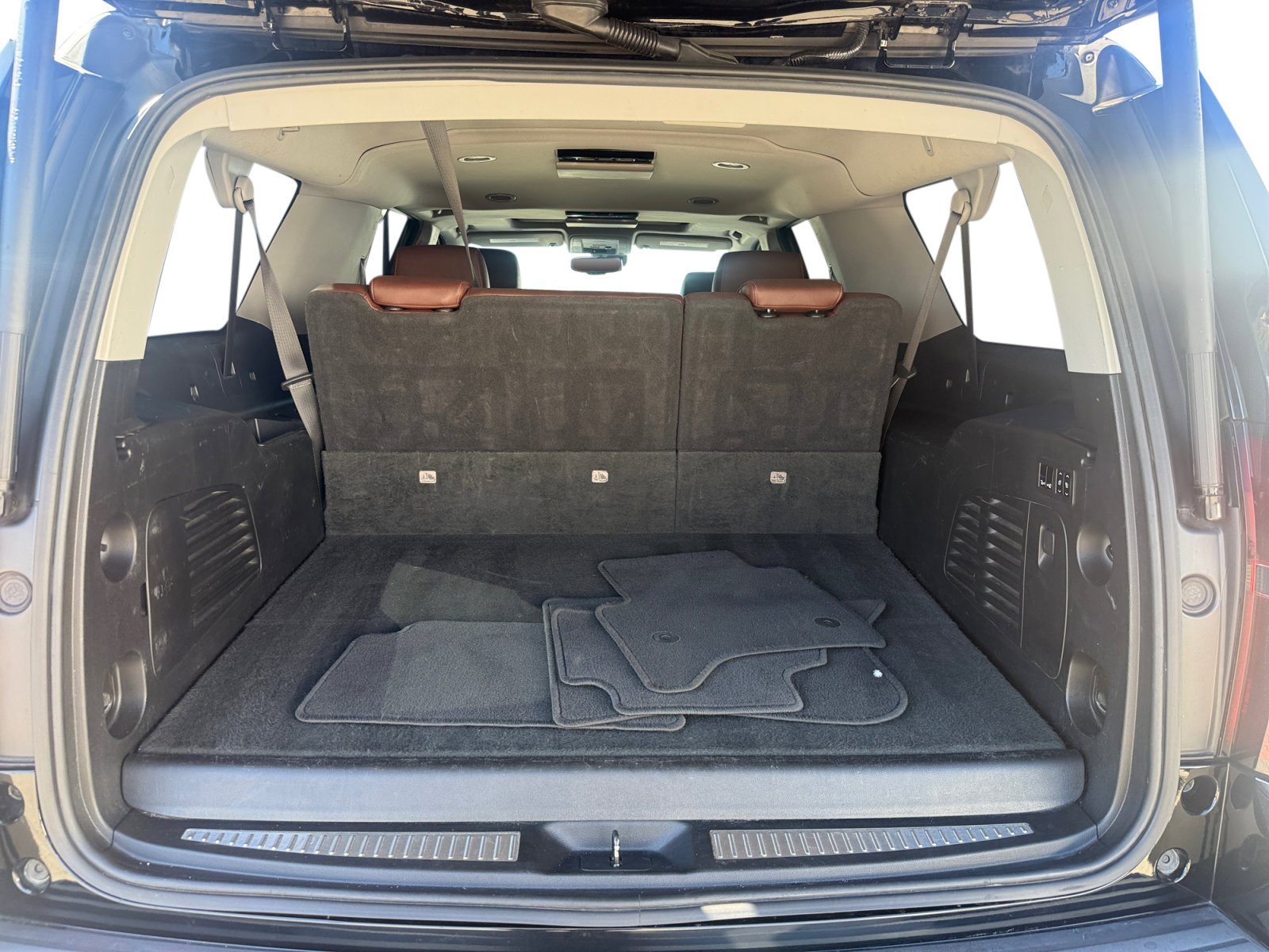 Used 2020 BLACK Chevrolet Premier image 17