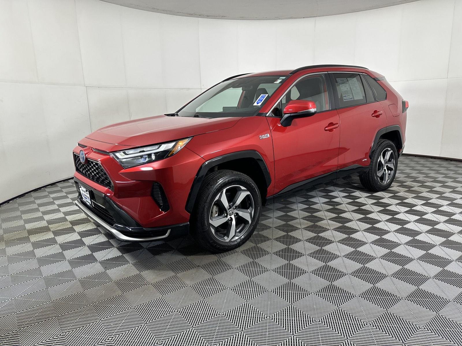 Certified Used 2022 Supersonic Red Toyota SE image 4
