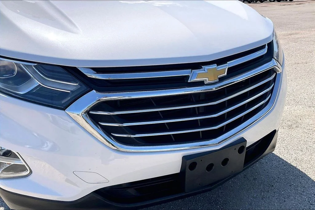 Used 2018 Beige Chevrolet Premier image 34