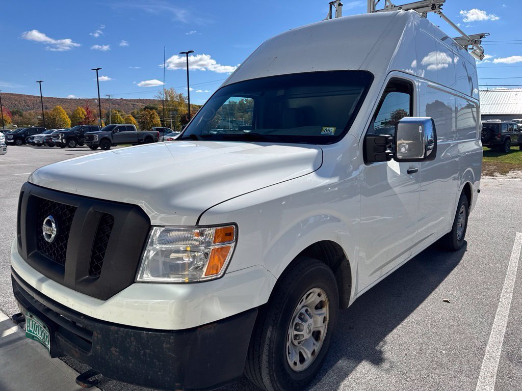 Used 2020 Glacier White Nissan SV image 1