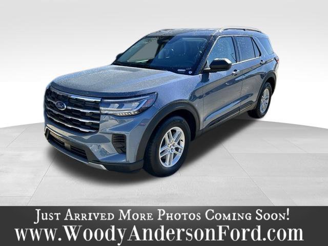 Used 2026 Vapor Blue Metallic Ford Active image 1