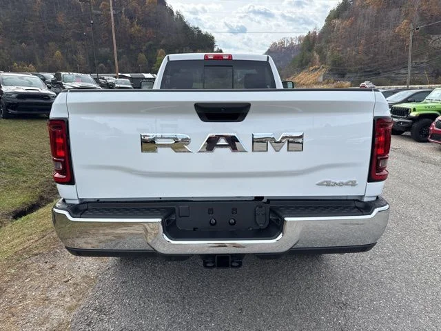 2026 RAM 3500 Tradesman - Photo 4