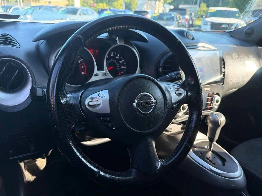 Used 2013 Brilliant Silver Nissan SV image 17