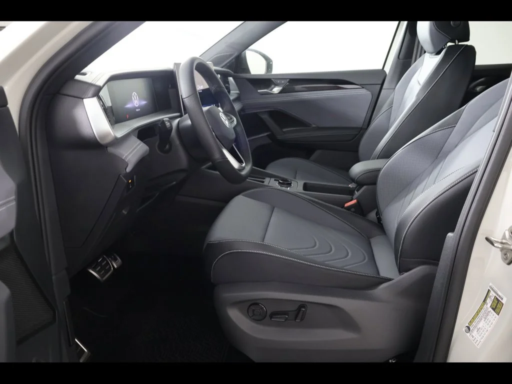 New 2026 Silver Volkswagen 2.0T SE R-Line Black image 14
