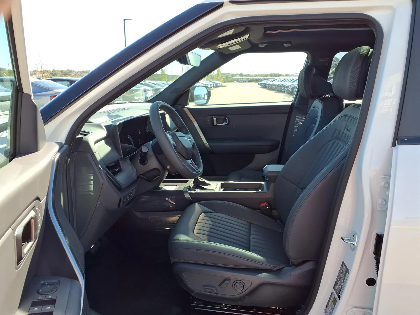 New 2027 Snow White Pearl Kia X-Line SX image 13