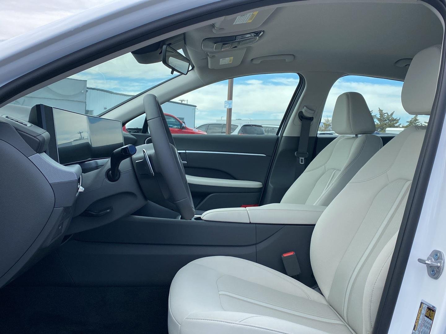 2026 Hyundai Sonata SEL - Photo 9