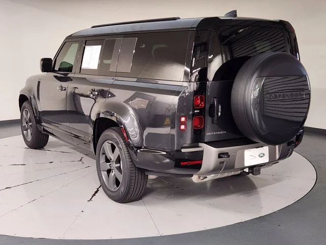 2025 Land Rover Defender X-Dynamic SE - Photo 6