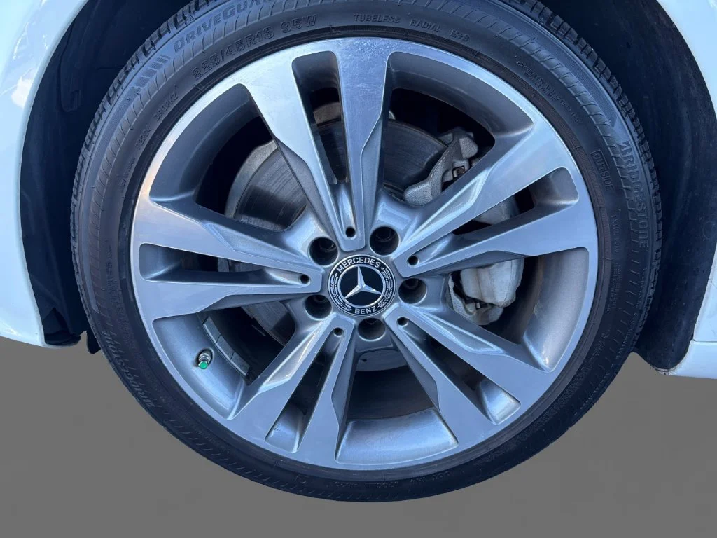 Used 2020 White Mercedes-Benz C 300 image 16