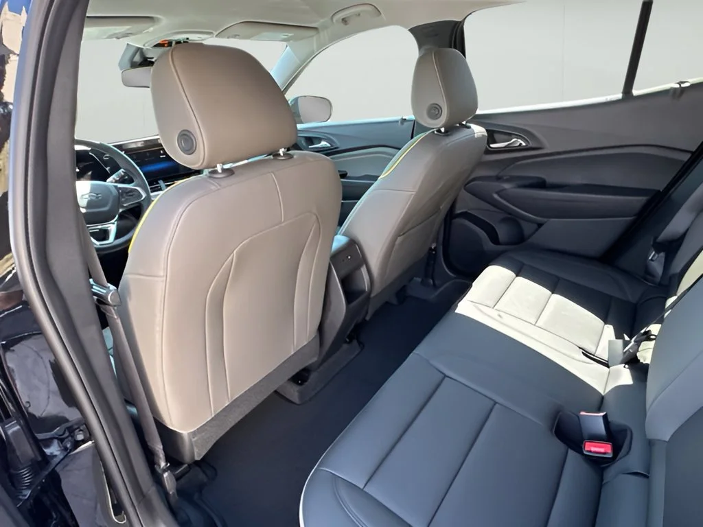 New 2026 Mosaic Black Metallic Chevrolet ACTIV image 15