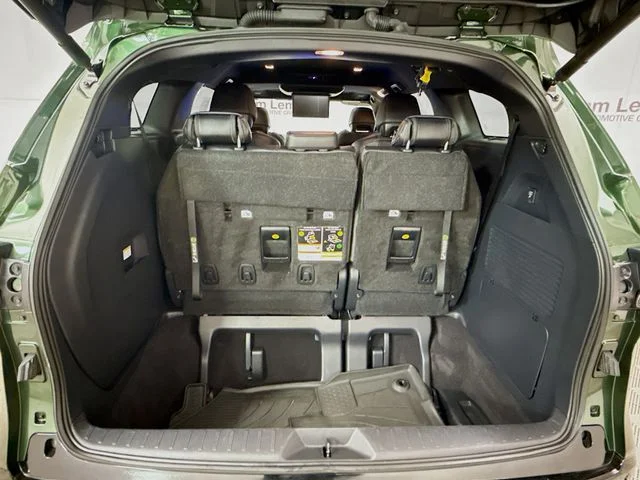 Used 2025  Toyota Platinum image 28