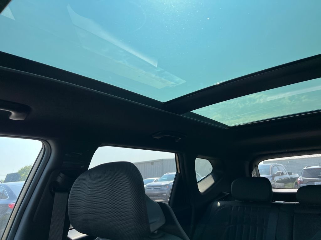 New 2027 Brown Kia X-Line S image 24