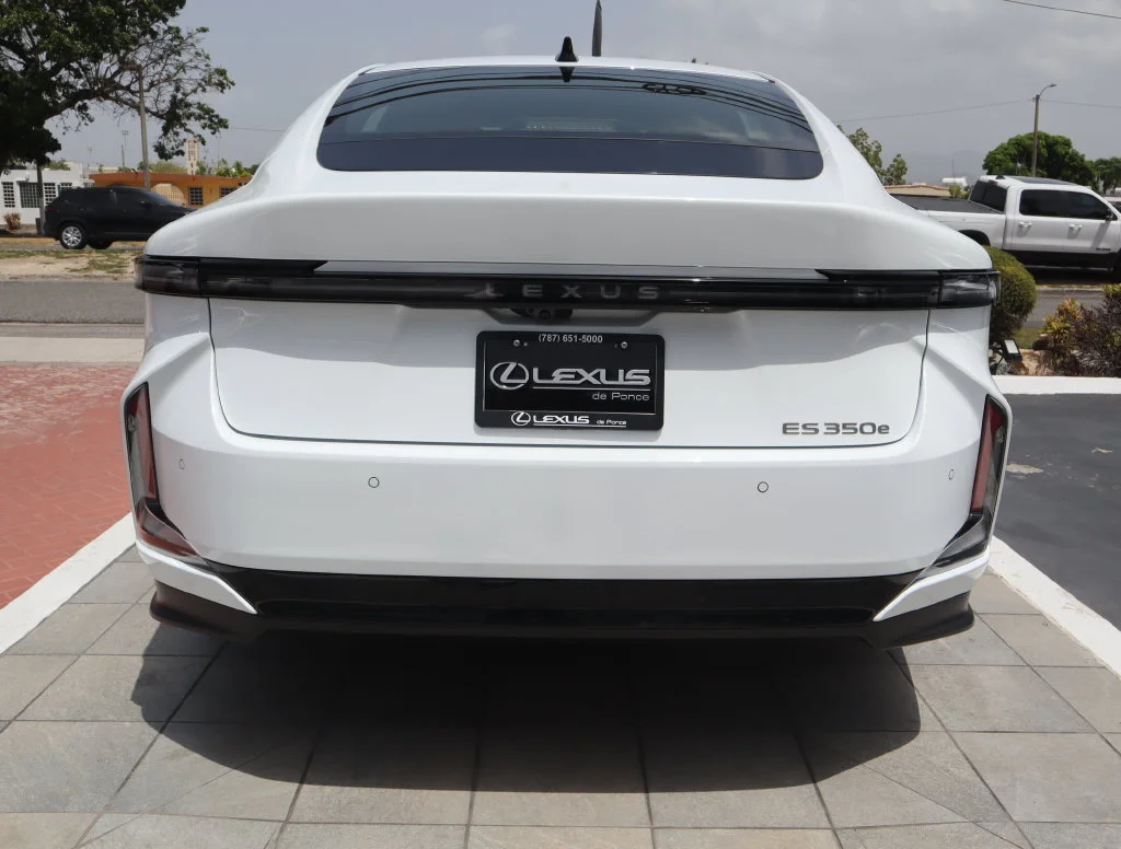 New 2026  Lexus 350e Premium image 6