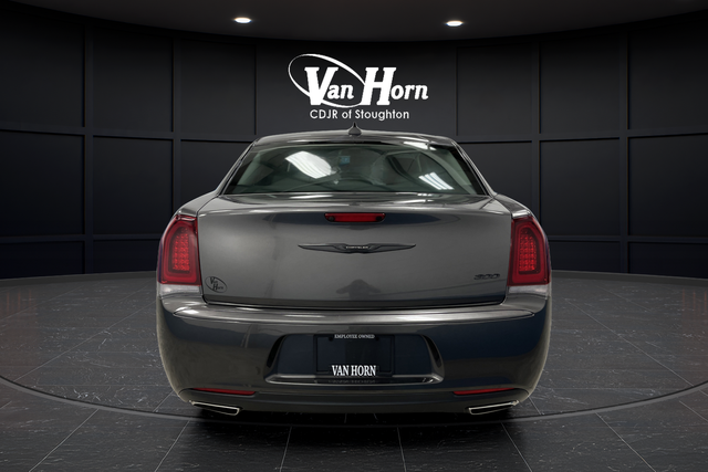 Used 2023 Granite Crystal Metallic Clearcoat Chrysler Touring image 11