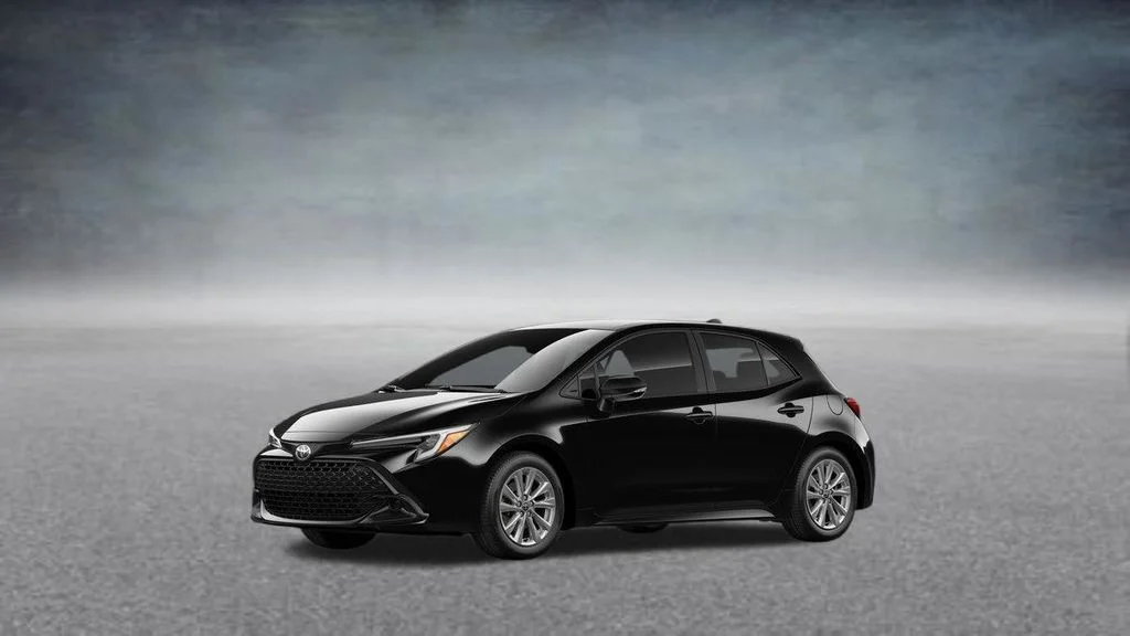 2026 Toyota Corolla Hatchback SE - Photo 3