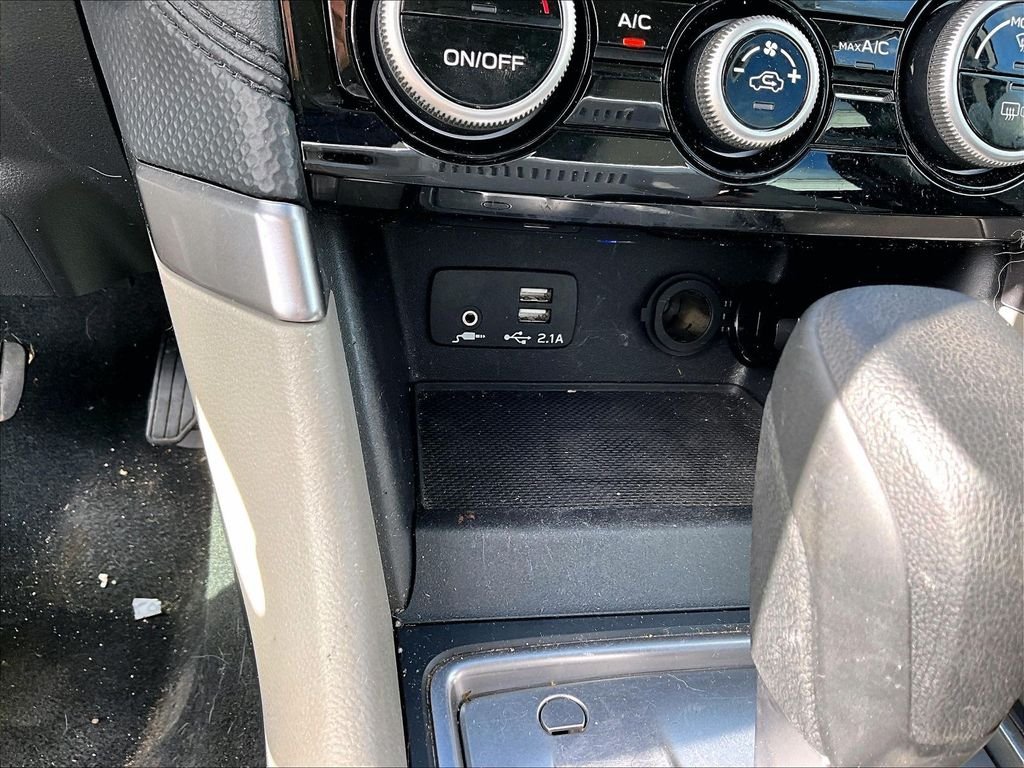 Used 2023 Crystal White Pearl Subaru Premium image 27