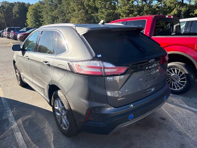 Used 2021 Gray Ford SEL image 3