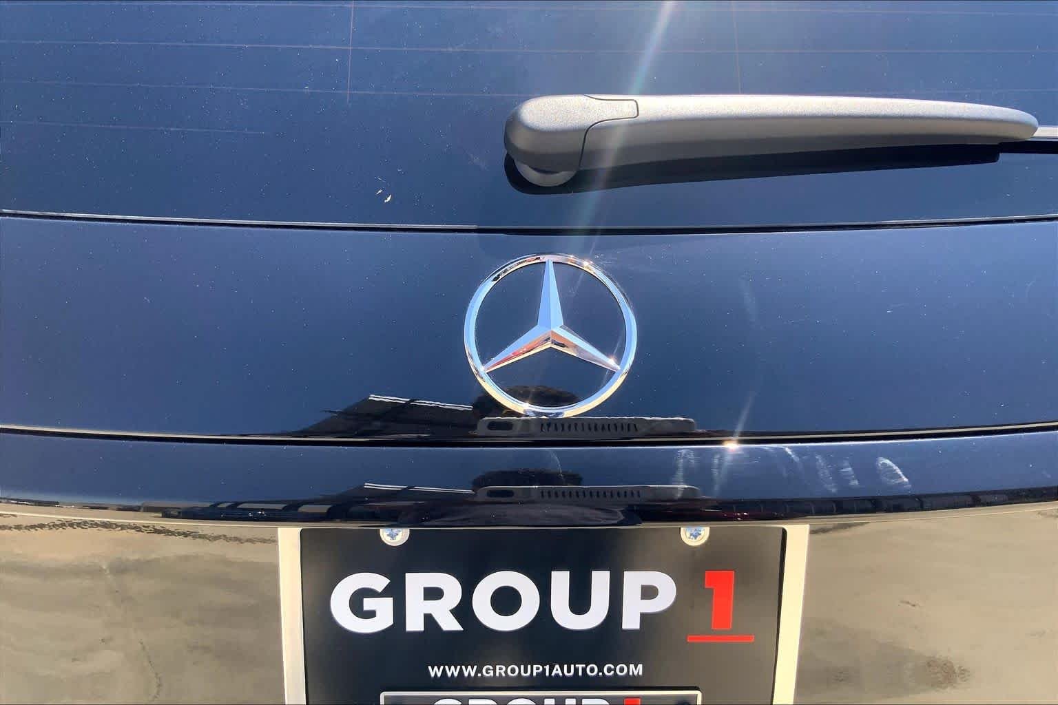 New 2026 Black Mercedes-Benz GLC 300 image 15