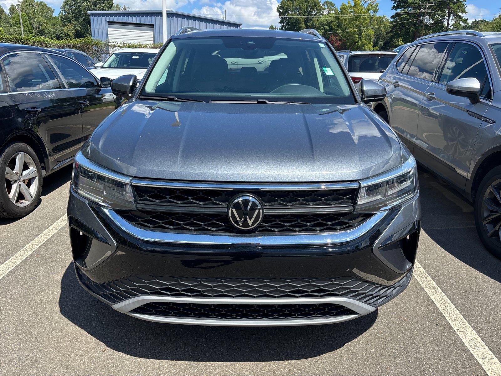 Used 2024 Platinum Gray Metallic Volkswagen SE image 8