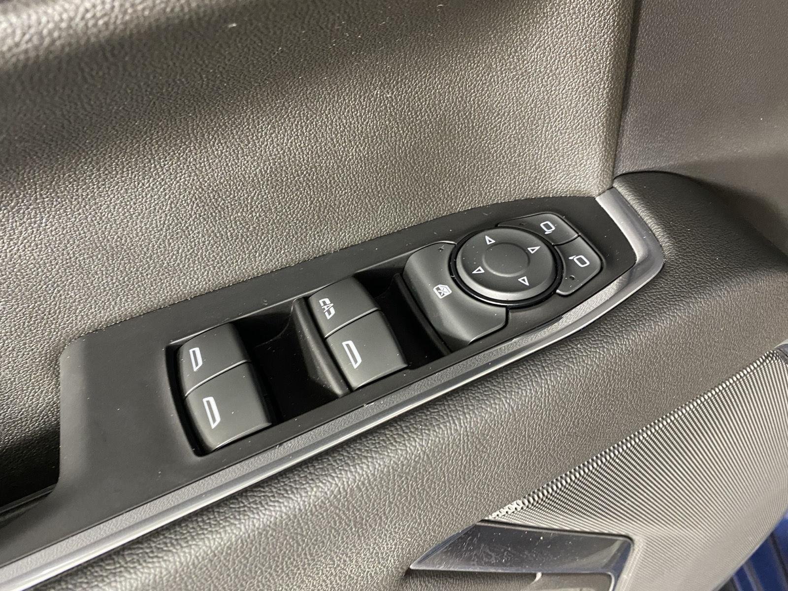 Used 2022 Northsky Blue Metallic Chevrolet LT image 19
