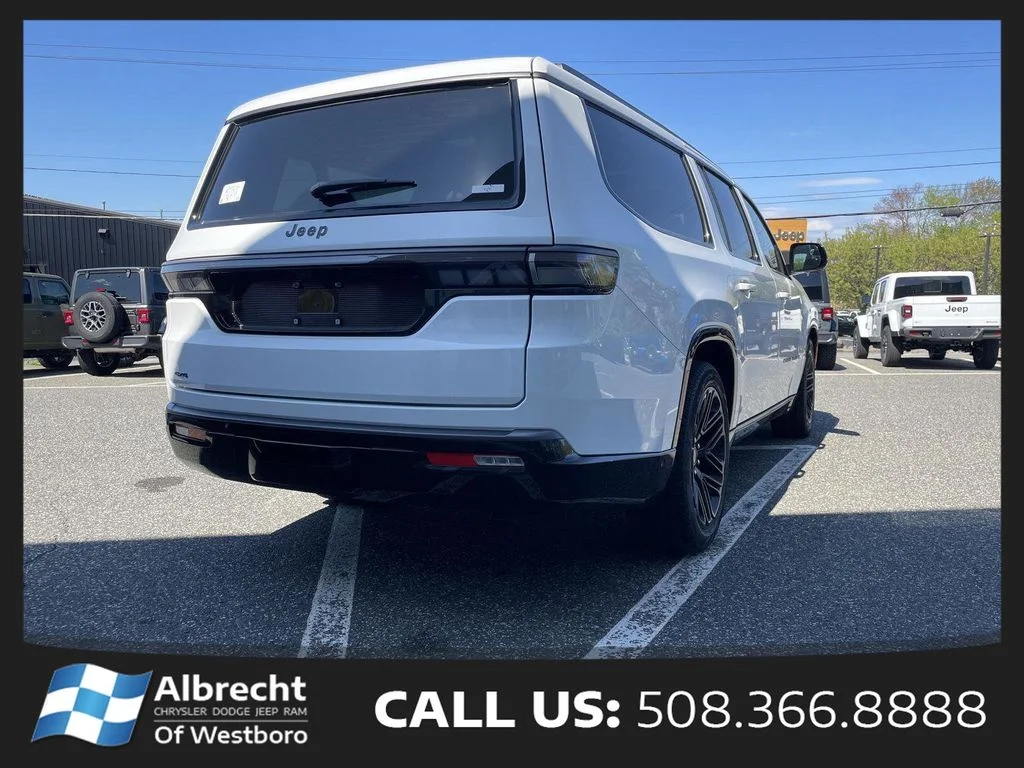 New 2026 Bright White Clear-Coat Exterior Paint Jeep Limited Reserve image 5