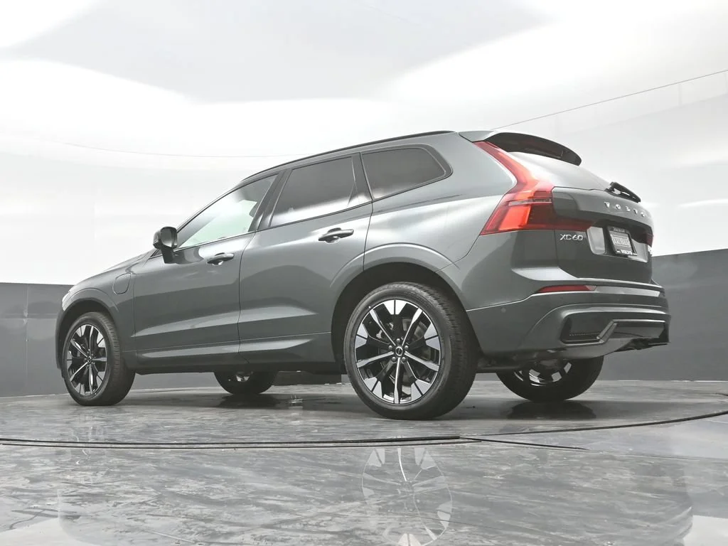 New 2027 Forest Lake Volvo T8 Plus image 27