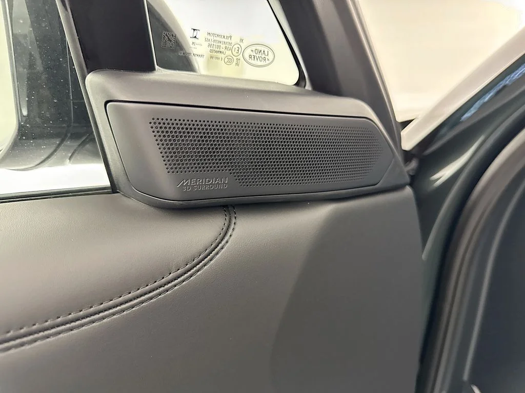 New 2026 Belgravia Green Land Rover SE image 19