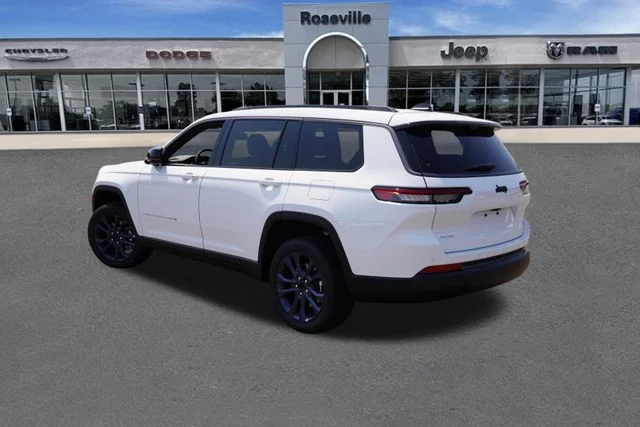 New 2026 Bright White Clear-Coat Exterior Paint Jeep Limited image 5