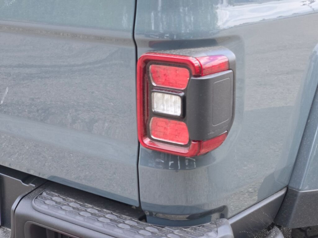 New 2026 Anvil Clear-Coat Exterior Paint Jeep Rubicon X image 11