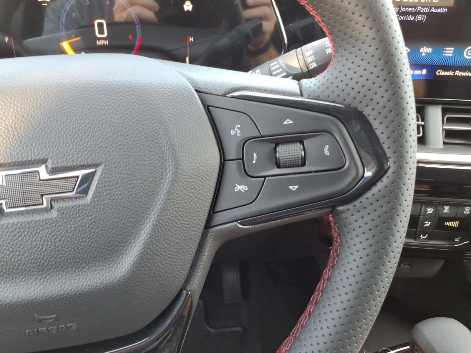 New 2026 Mosaic Black Metallic Chevrolet 2RS image 20