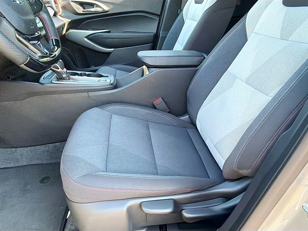 Used 2025 Sterling Gray Metallic Chevrolet 1RS image 26