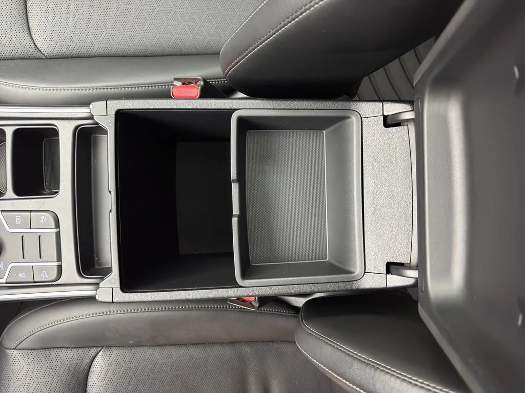 Used 2022  Kia X-Line S image 30