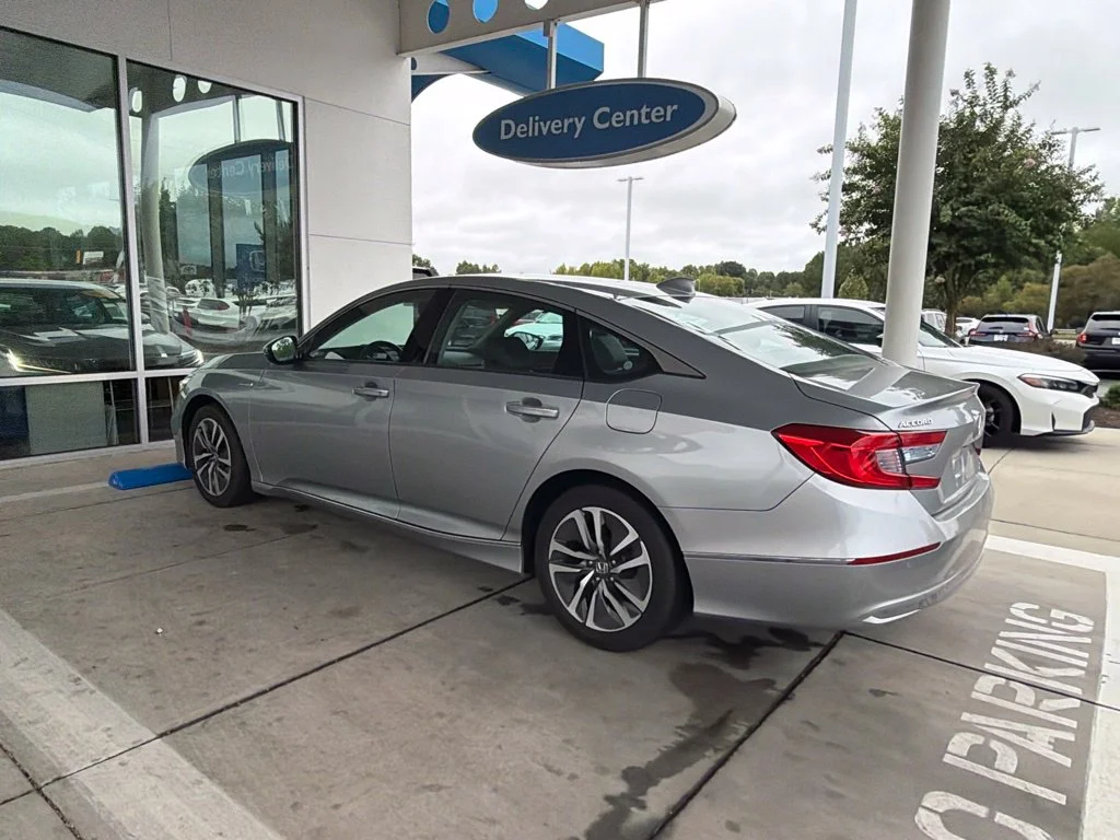 Used 2020 Silver Honda Touring image 7
