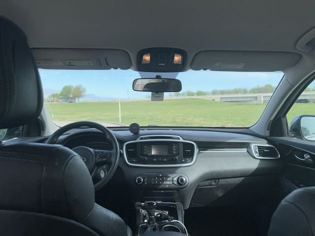 2017 Kia Sorento LX - Photo 10