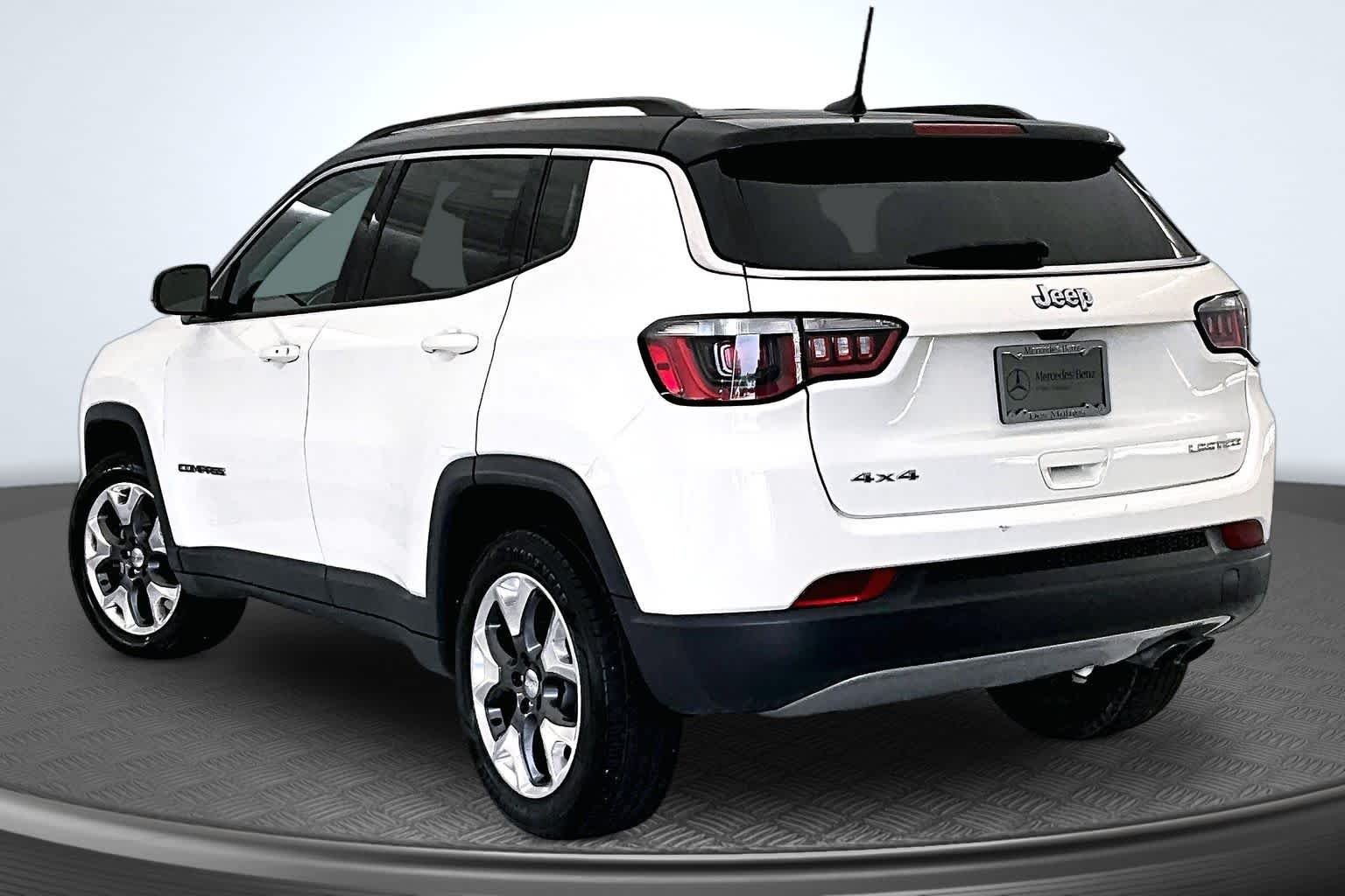 Used 2018 White Clearcoat Jeep Limited image 4