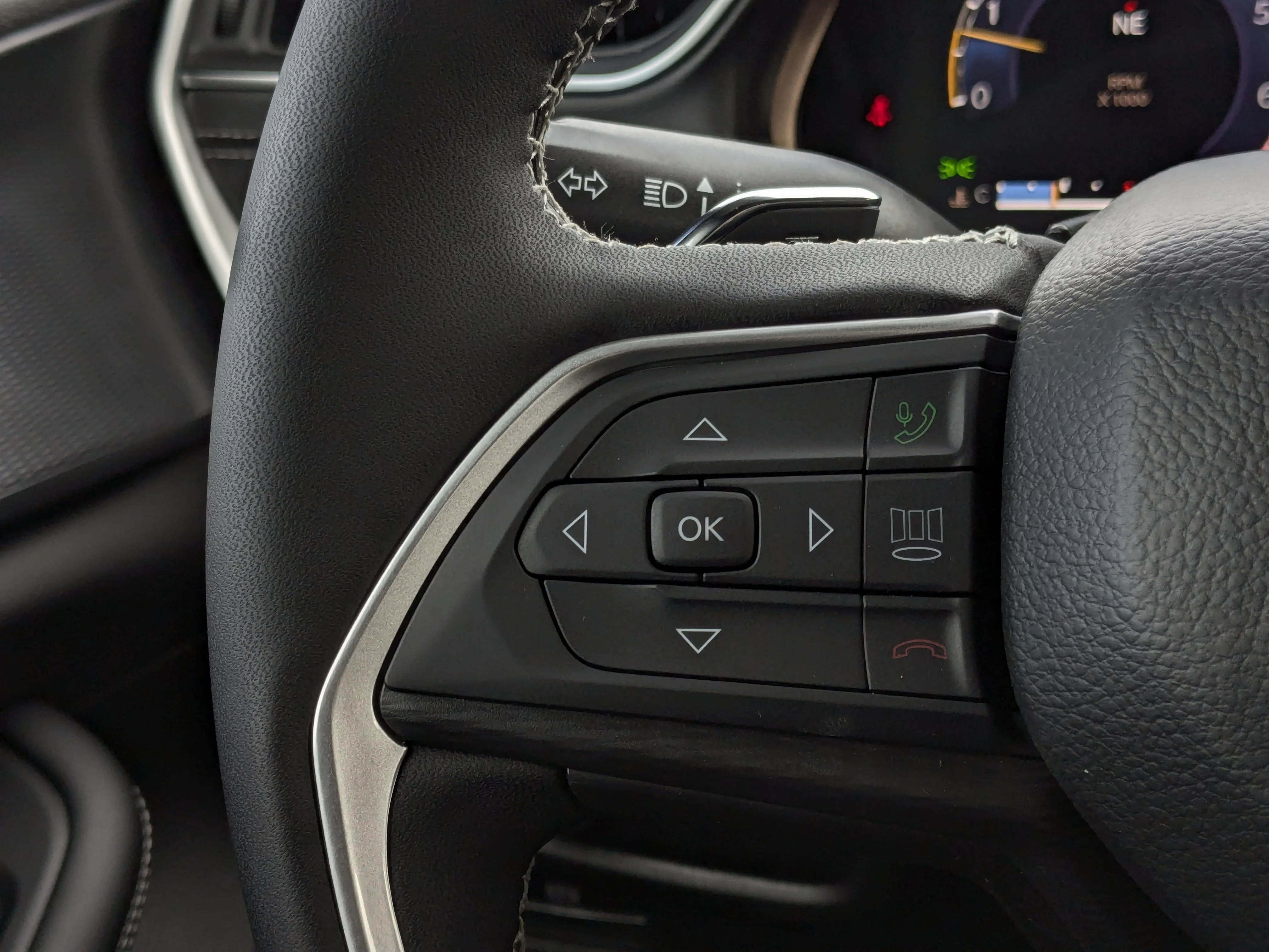New 2025 Black Jeep Laredo - - Power Sunroof - Power Liftgate - Wireless Charging - Remote Start & More image 17
