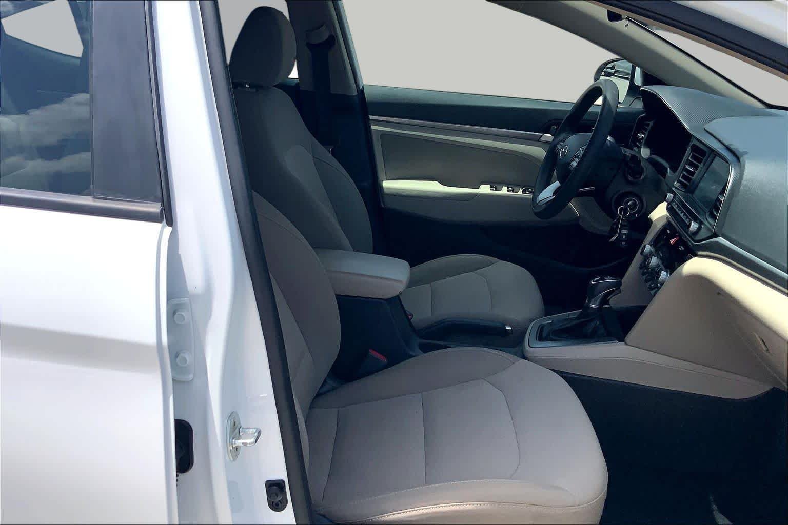 Used 2020 Quartz White Pearl Hyundai SEL image 9
