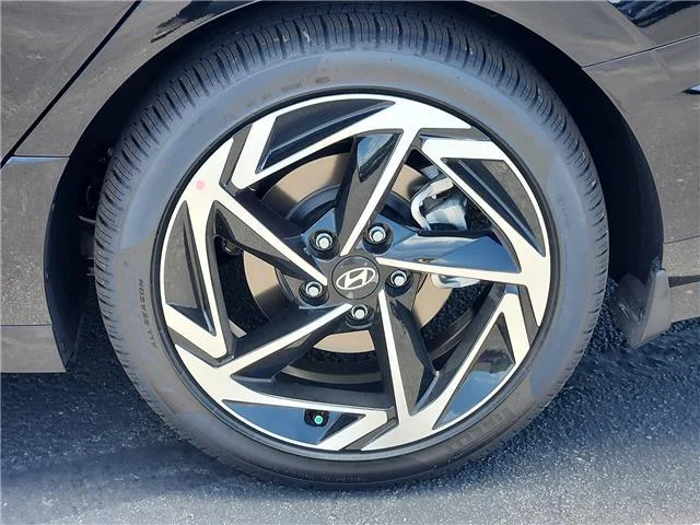 New 2026 Abyss Black Hyundai SEL Sport image 7