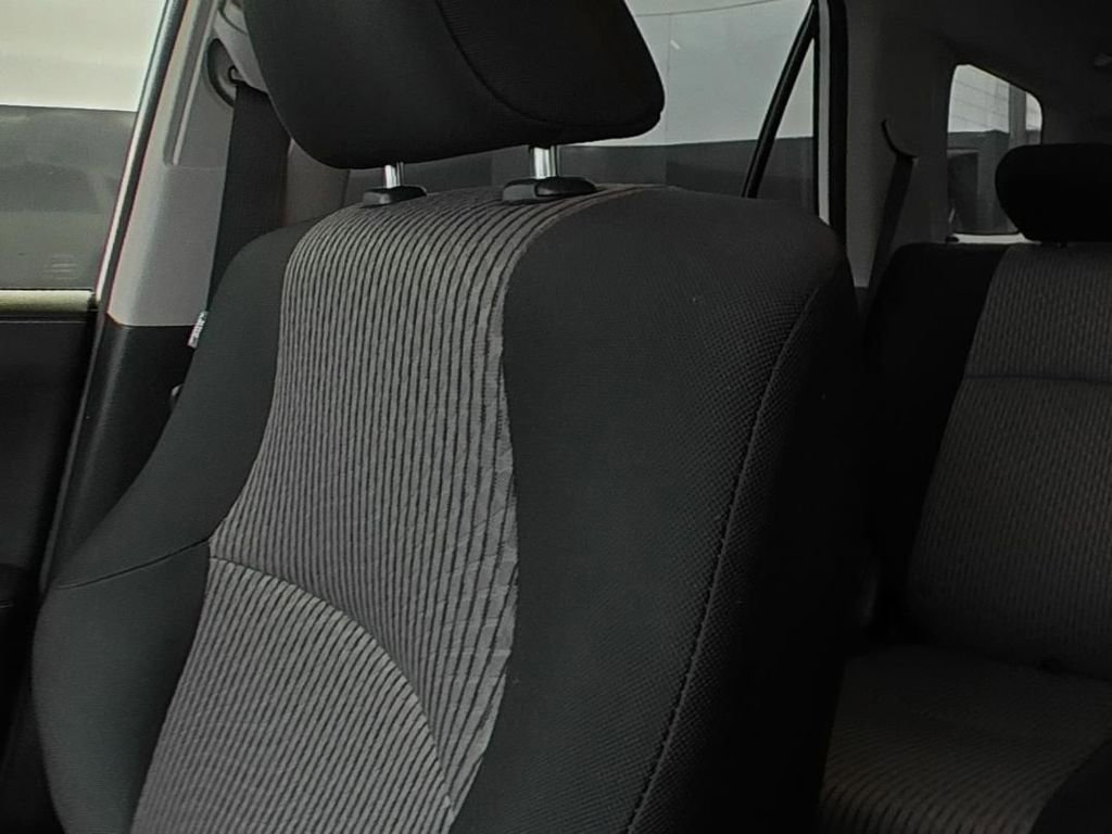 Used 2020 White Toyota SR5 image 9