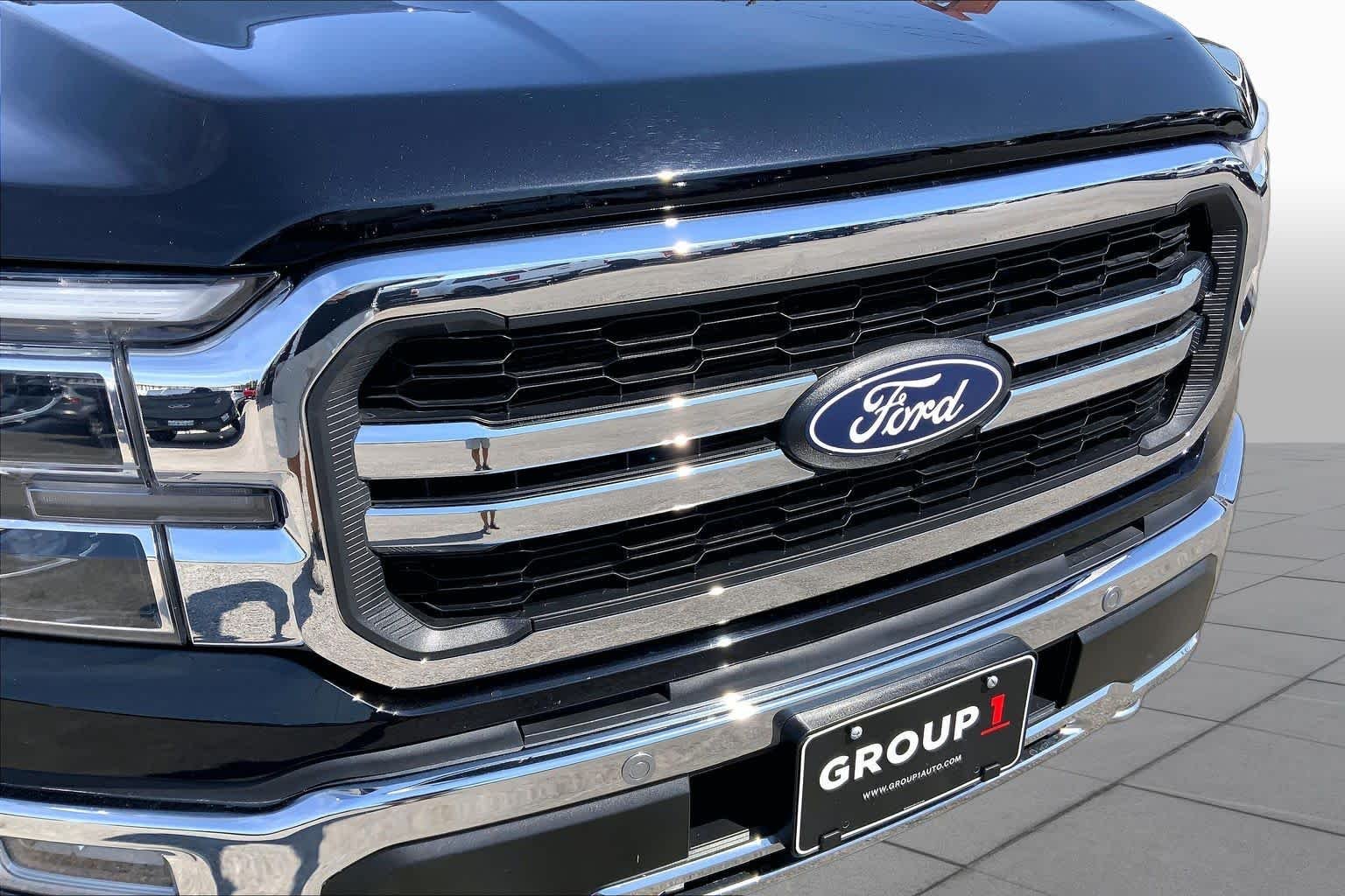Used 2024 Agate Black Ford LARIAT image 30