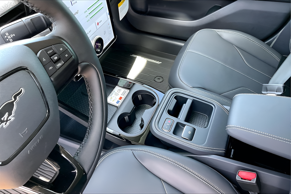 New 2026 Star White Metallic Tri-coat Ford Select image 9