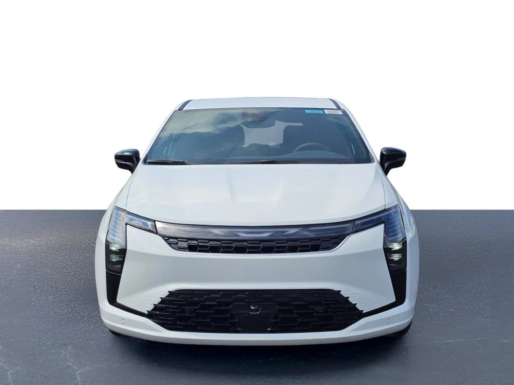 New 2027 Bright White Clear-Coat Exterior Paint Chrysler Select image 2