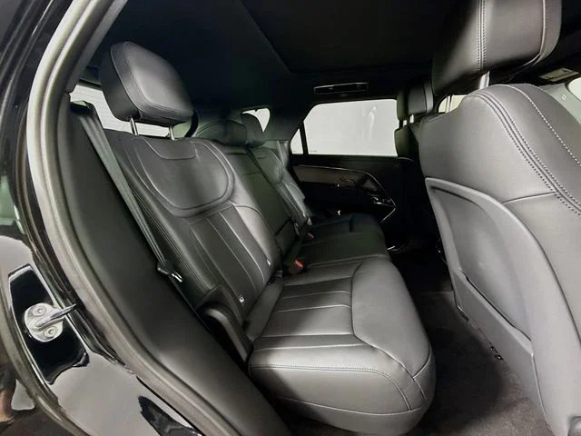 Used 2025 Black Land Rover S image 29