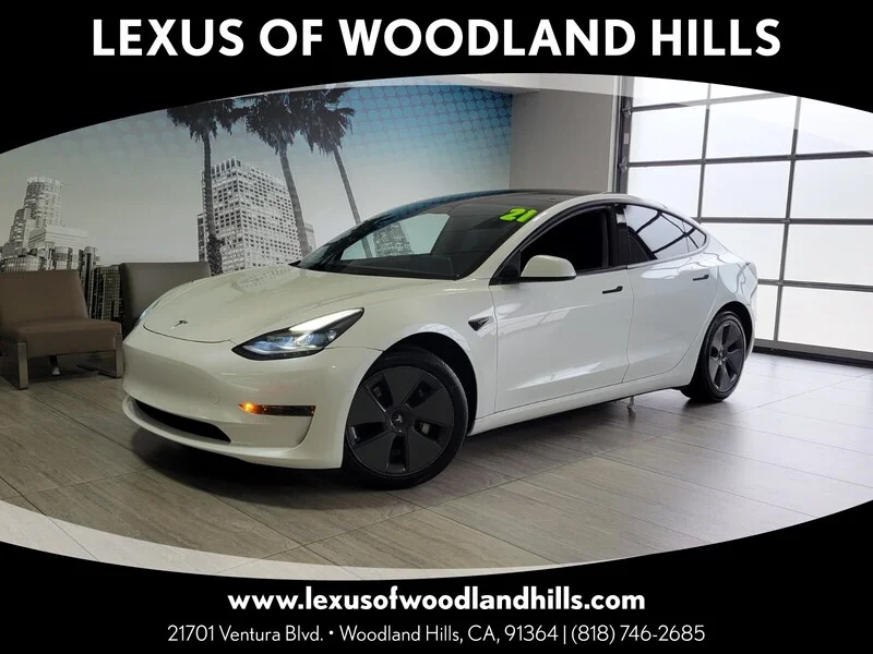 2021 Tesla Model 3 Standard Range Plus's photo