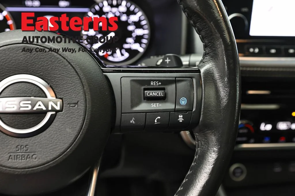Used 2023 Gray Nissan SL image 16