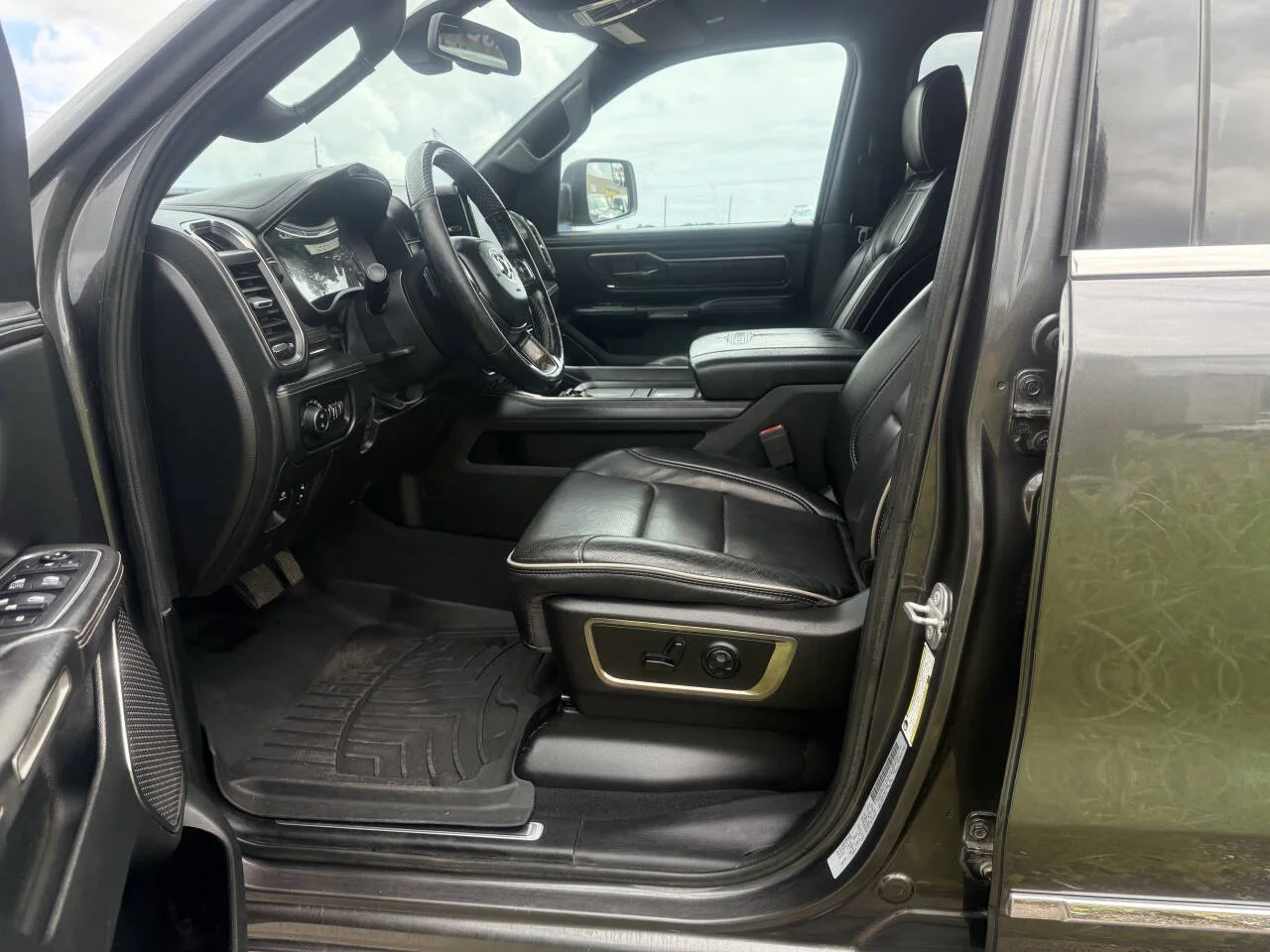 Used 2019 Silver RAM Limited 4x4 4dr Crew Cab 5.6 ft. SB Pickup image 25