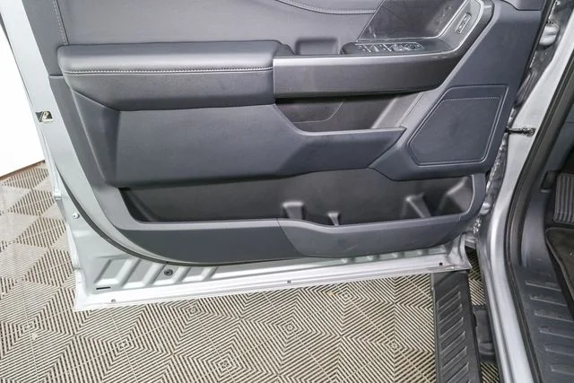 Used 2023 Silver Ford XLT image 36