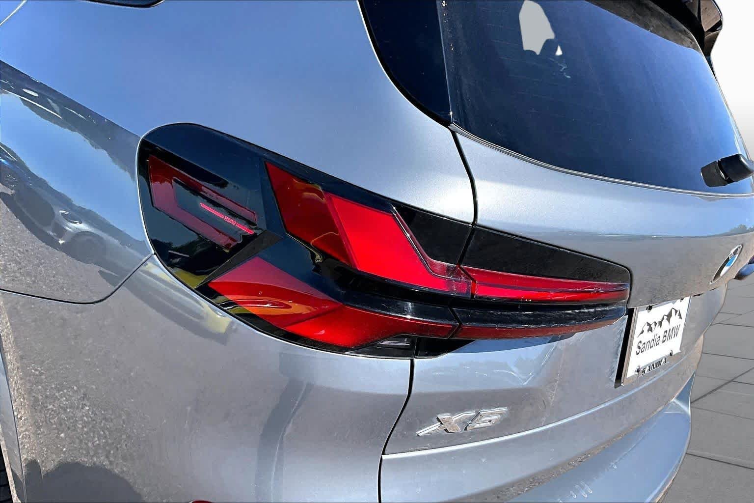 Used 2024 Skyscraper Grey Metallic BMW xDrive40i image 26