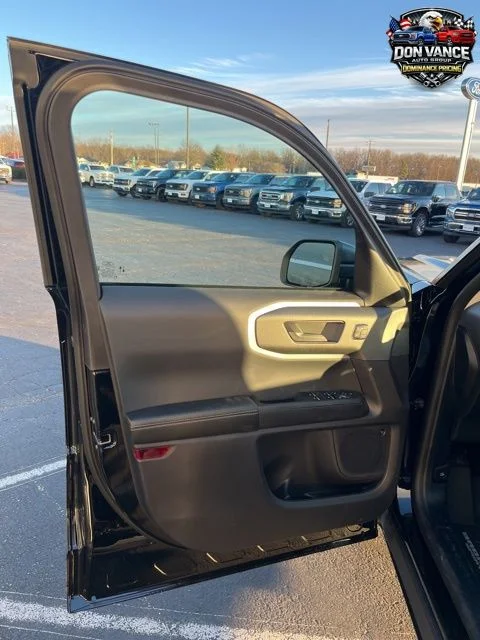 New 2025 Shadow Black Ford Outer Banks® image 29